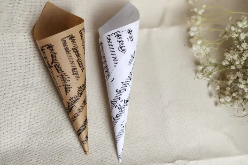 Sheet Music Confetti Cones | Vintage Music Wedding Cones Assembled (30 cones, No Holder, White)